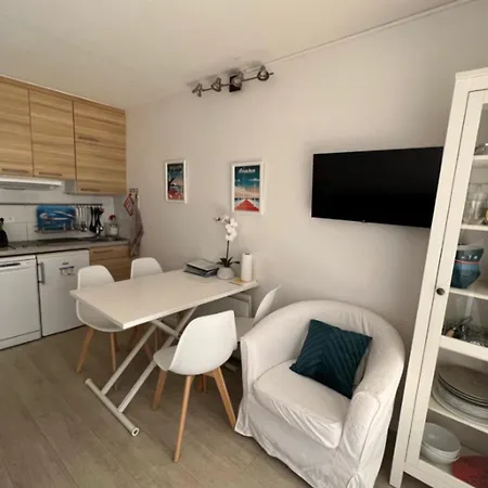 Appartement Flat With Swimming Pool Close To The